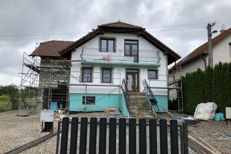 Referencie 2 / ​Zateplenie domu Mokrance - foto